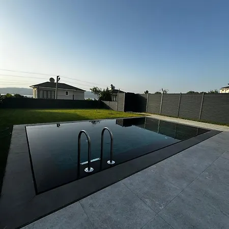 Vila High Garden *